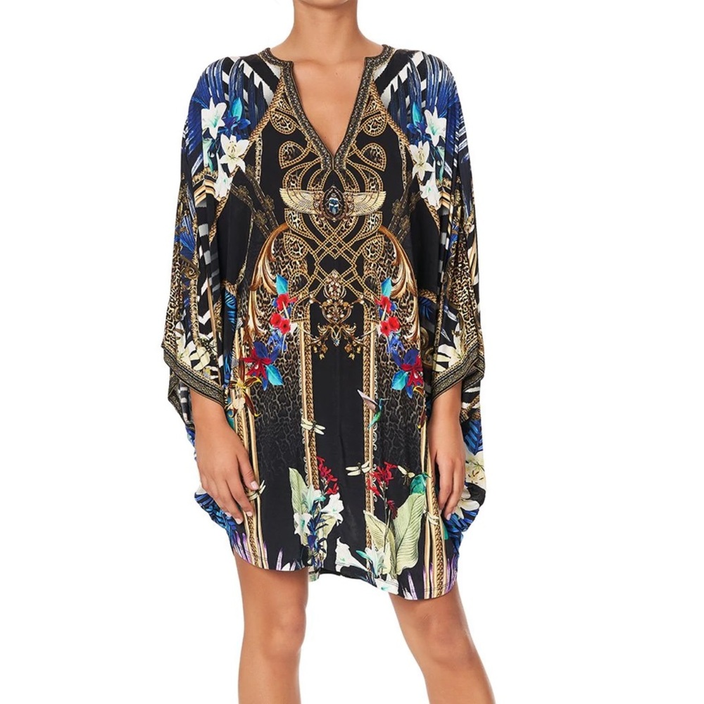 NWT Camilla Rainbow Room Short Curved Hem Coverup Kaftan. Fits Xl to 4X..